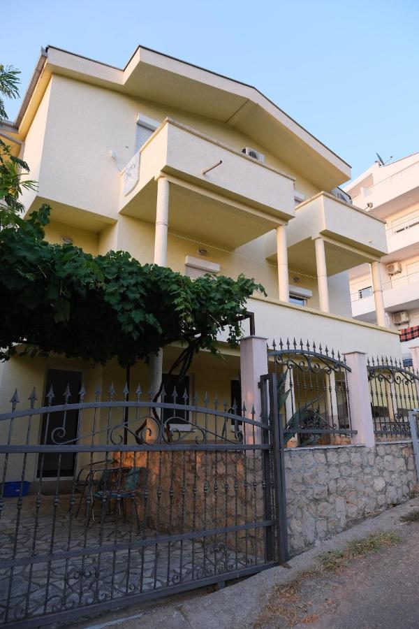 Apartments Jasmina Utjeha Esterno foto